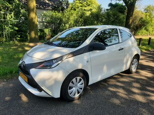 Toyota Aygo 1.0 VVT-i x-now Airco Electrisch pakket