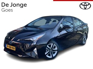 Toyota Prius 1.8 Executive Trekhaak (bj 2017, automaat)