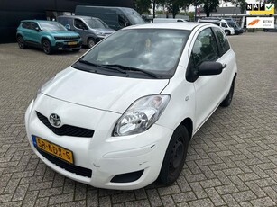 Toyota Yaris 1.0 VVTi Acces