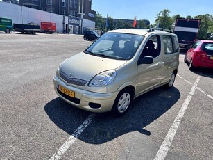 Toyota Yaris Verso 1.3 VVT-i Terra (bj 2003)