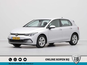 Volkswagen Golf 1.0 eTSI Life (bj 2023, automaat)