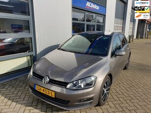 Volkswagen Golf 1.4 TSI ACT Highline / pano dak / navi