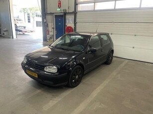 Volkswagen Golf 1.6 Trendline