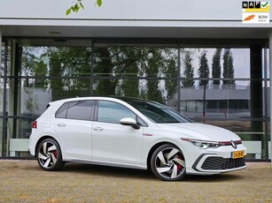 Volkswagen Golf 2.0 TSI GTI