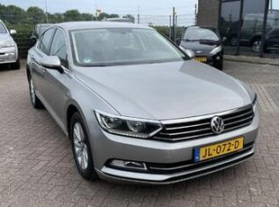 Volkswagen PASSAT 1.6 TDI Connected Series, 1E EIG, NAP, VOLLEDIGE OH BESCHIKBAAR, LAGE KM!