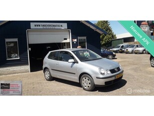 Volkswagen Polo 1.4-16V Garantie, inruil mogelijk.