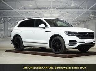 Volkswagen TOUAREG 3.0 TSi eHybrid ACC Panoramadak Massage Stoelkoeling Trekhaak