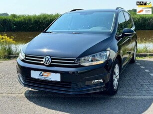 Volkswagen Touran 1.4 TSI Comfortline Business 7p / CARPLAY