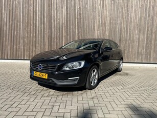 Volvo V60 2.0 D2 Momentum LEDER