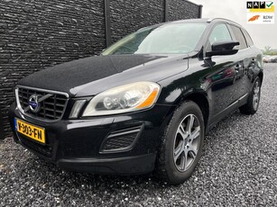 Volvo XC60 Grijs kenteken, Achterbank Aanwezig!! Ledere