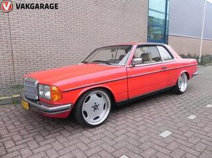 Mercedes-Benz W123 Coup?