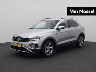 VOLKSWAGEN T-ROC 1.0 TSI Life 75 Edition < Fabrieksgarantie tm 06-2026 | Digitaal dashboard | Airco | Lichtmetalen velgen | Parkeersensoren | LED Koplampen |