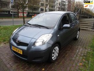 Toyota YARIS 1.3 VVTi Aspiration//AIRCO//MET BOEKJES//