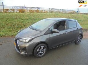 Toyota YARIS Toyota yaris 1.0 benzine 5 deurs airco ecc lmv navigatie pdc