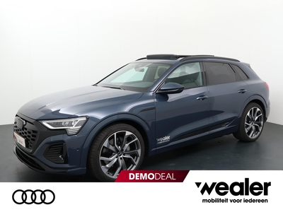 AUDI Q8 ETRON e-tron 50 quattro S Edition 95 kWh | B&O | 22 inch LMV | Panoramadak | Stuurwielverwarming | Zwart Optiekpakket | Achteruitrijcamera | Privacy glas