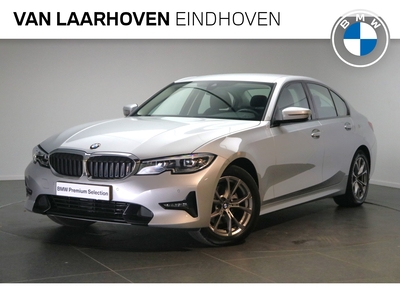 BMW 3-SERIE 320i High Executive Sport Line Automaat / Sportstoelen / LED / Live Cockpit Professional / Cruise Control / Leder / PDC voor + achter