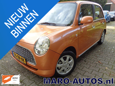 Daihatsu Trevis 1.0 AIRCO | Aluwheel | Nw. DISTR. | 1e EIGENARESSE! Boekjes ! TREKHAAK! EXTREEM RIJKLAAR GEMAAKT!