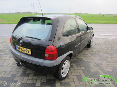 Opel Corsa 1.2i-16V CDX