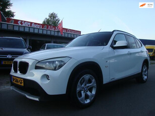 BMW X1 SDrive18i Executive ( Automaat + NAVI )