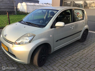 Daihatsu Sirion 2 1.3-16V Comfort Nieuwe APK /Airco/Trekhaak