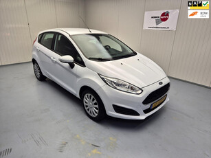 Ford Fiesta 1.0 Style 5 Drs Navigatie Airco Cruise Control