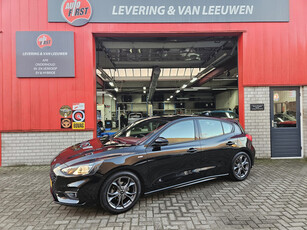 Ford Focus 1.0 EcoBoost ST Line Business Trekhaak/ LM velgen/ Navigatie