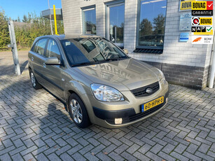 Kia Rio 1.4 X-tra / Automaat / Airco / Trekhaak