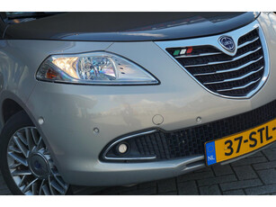 Lancia Ypsilon 0.9 TwinAir Platinum Gold | Sand Beige | Automaat | Chique!