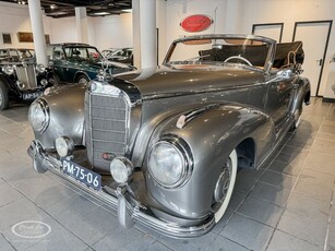 Mercedes-Benz 300 S - Online Auction