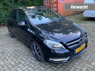 Mercedes-Benz B-klasse 180 AMB. Night/Sport AUT. Navi H/Leer Xenon Sensor V A