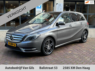 Mercedes-Benz B-klasse 180 Ambition AUTOMAAT | LEDER | NAVIGATIE | PANORAMADAK | LED | XENON | PDC | LMV 18 | EERSTE EIGENAAR |