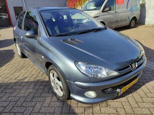 Peugeot 206 Air-line 1.4-16V, Nieuwe APK