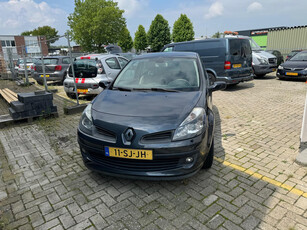 Renault Clio 1.6-16V Initiale airco