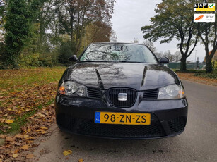 Seat Ibiza 1.4-16V rijdt perfect