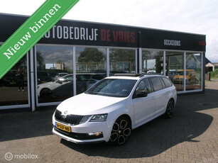 Skoda Octavia Combi 1.5 TSI Sportline Pano/Leder/19Inch/Metallic-lak