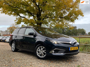 Toyota Auris Touring Sports 1.8 Hybrid Executive | Cruise + Clima + Navi nu € 11.975,-!!!