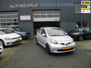 Toyota Aygo 1.0-12V,AIRCO.APPLE CARPLAY,NAVI,ELECTRISCHE RAAM BEDIENING,CENTRALE DEURVERGRENDELING.