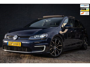 Volkswagen Golf 1.4 TSI GTE | PANO | LED | NAVI