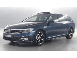 Volkswagen Passat Variant 1.5 TSI 150pk R-Line Business DSG / Panoramadak / Camera / Head-up Display