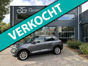 Volkswagen T-Roc 1.5 TSI Style camera- two-tone - stoel en stuurvw.