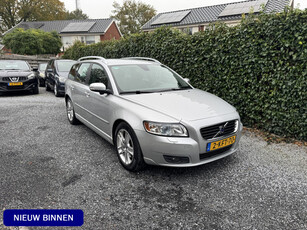 Volvo V50 2.4 D5 Summum Automaat | Leer | Xenon | Autom. Airco | Cruise Control | PDC | Trekhaak | BLIS | LMV | Youngtimer | APK tot 07-04-2025!