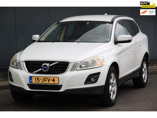 Volvo XC60 2.4D AWD Momentum Navigatie/Parkeersensor/Leer/Trekhaak