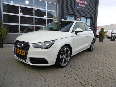 Audi A1 1.2 TFSI S edition Navigatie Airco