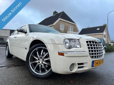 Chrysler 300C 2.7 V6 (bj 2005, automaat)