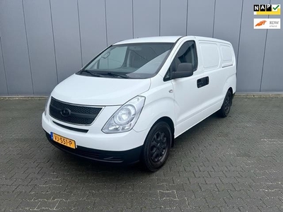 Hyundai H 300 2.5 CRDi AIRCO/2X SCHUIFD/TREKHAAK/MARGE!