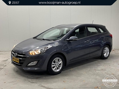 Hyundai i30 1.6 GDi Comfort Automaat Trekhaak Achteruitrij camera Full map navigatie Parkeersensoren achter Elektrische ramen Cruise control Buitenspiegels elektr. inklapbaar Climate control