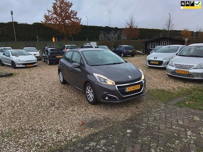 Peugeot 208 1.2 PureTech Blue Lion zeer lux.s nav radio cd