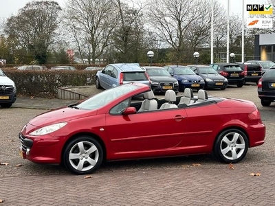 Peugeot 307 CC 2.0-16V,bj.2006,kleur: rood,lederen