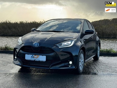 Toyota Yaris 1.5 Hybrid Dynamic stuur-stoelverwarming