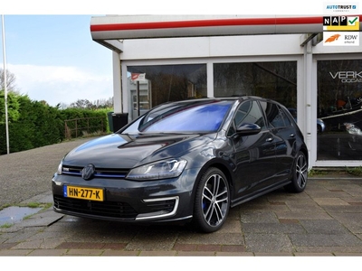 Volkswagen Golf 1.4 TSI GTE , schuifdak keyless